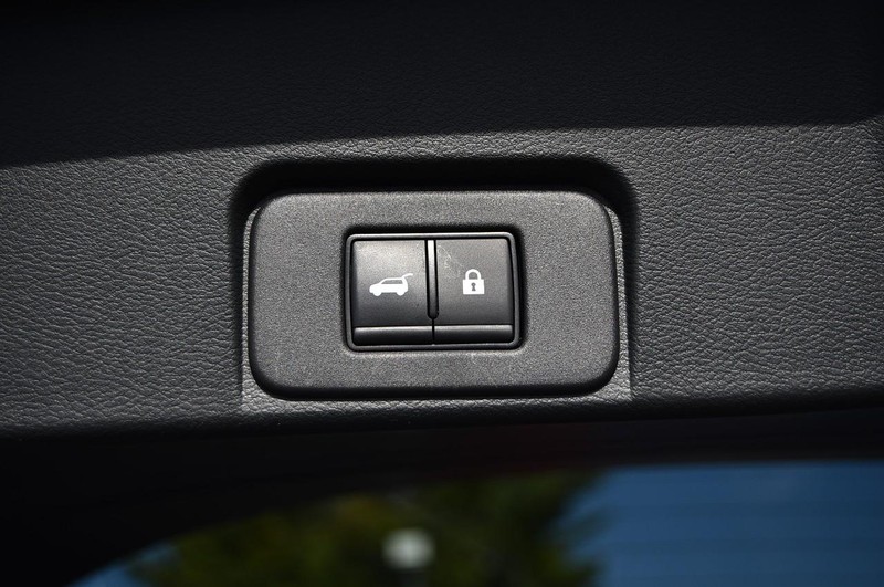 Nissan Rogue Vehicle Full-screen Gallery Image 29