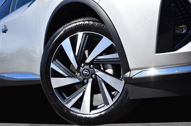 Nissan Murano Vehicle Image 03
