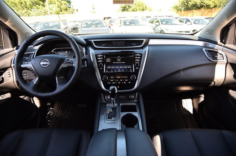 Nissan Murano Vehicle Image 08