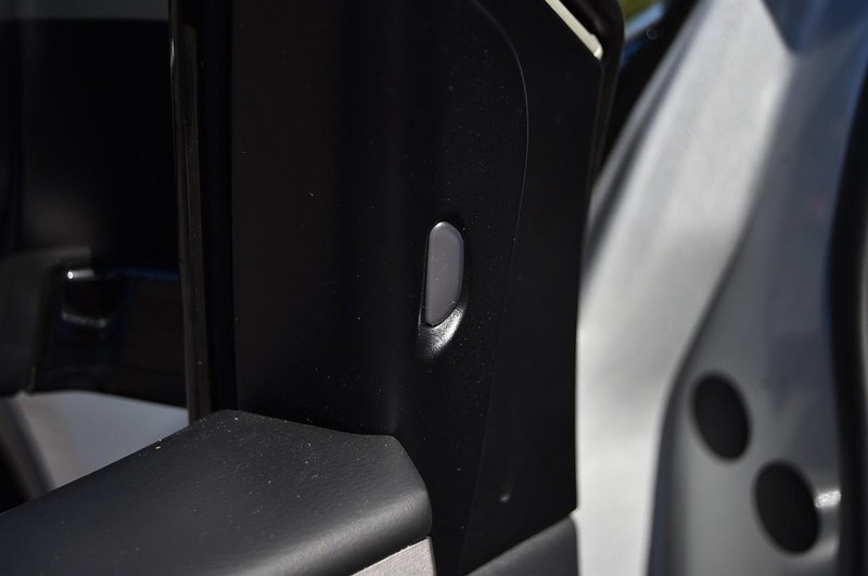 Nissan Murano Vehicle Image 11