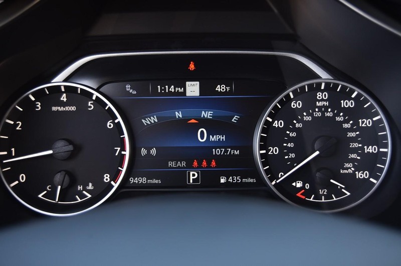 Nissan Murano Vehicle Image 14