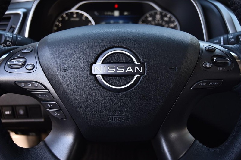 Nissan Murano Vehicle Image 20