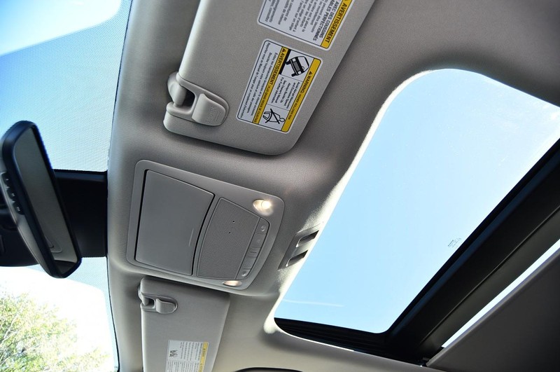 Nissan Murano Vehicle Image 23