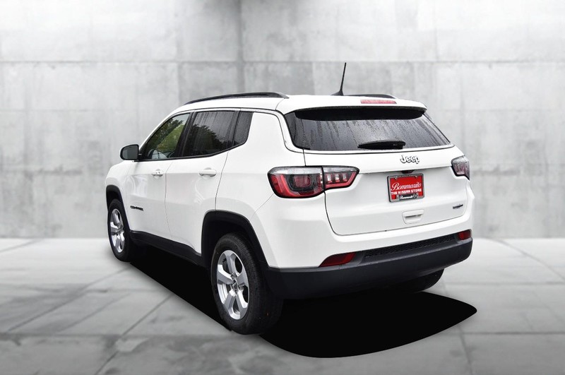 Jeep Compass Vehicle Image 07