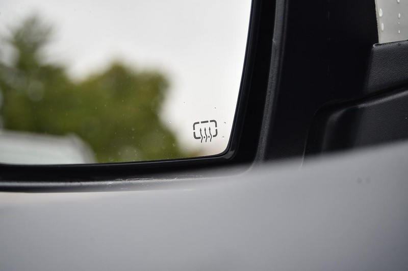 Jeep Compass Vehicle Image 10