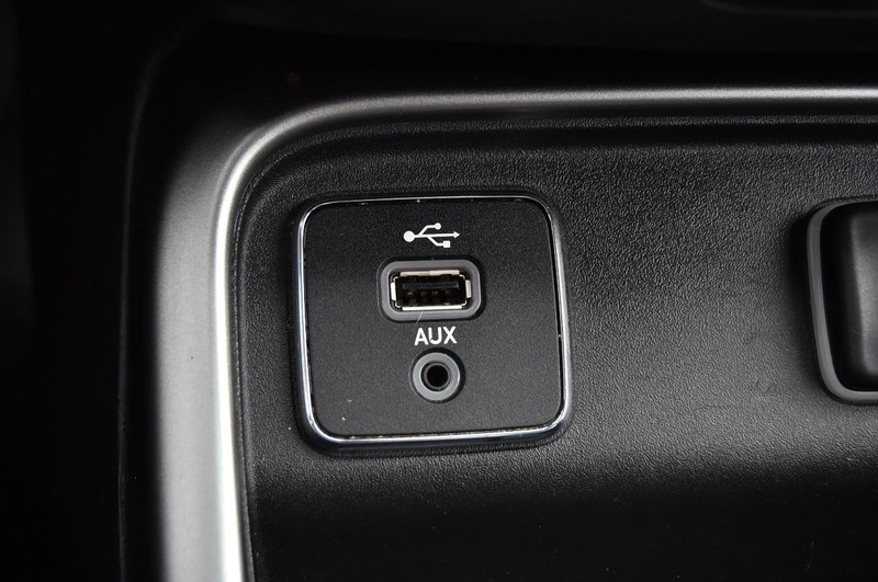 Jeep Compass Vehicle Image 16