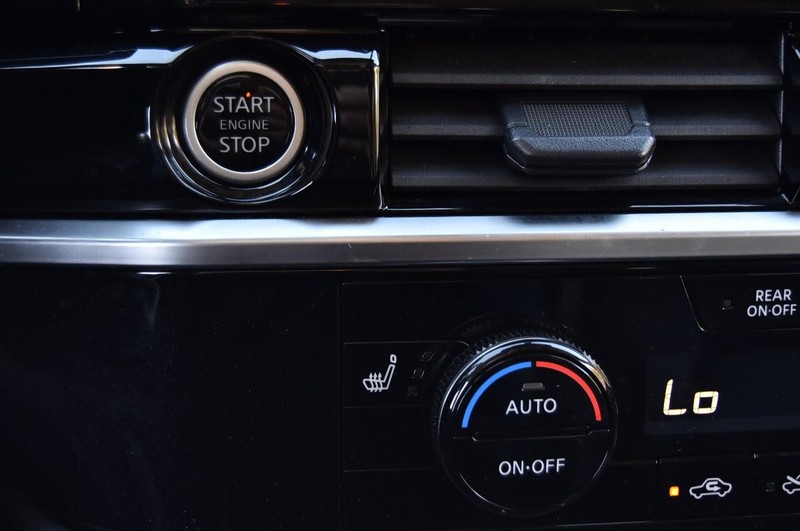 Nissan Pathfinder Vehicle Image 18