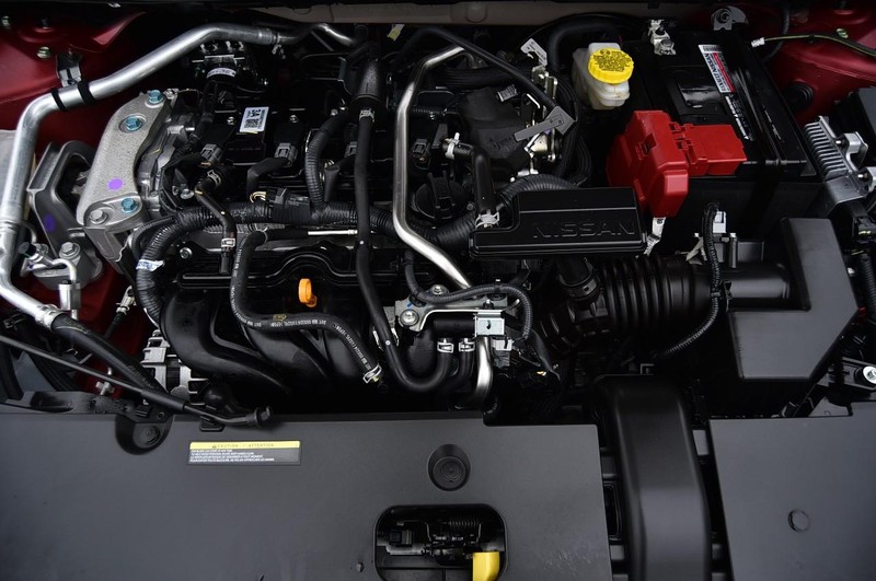 Nissan Sentra Vehicle Full-screen Gallery Image 24