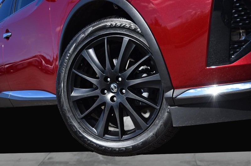 Nissan Murano Vehicle Full-screen Gallery Image 3