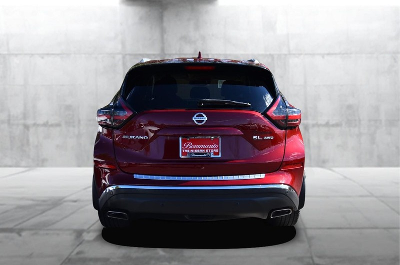 Nissan Murano Vehicle Full-screen Gallery Image 6
