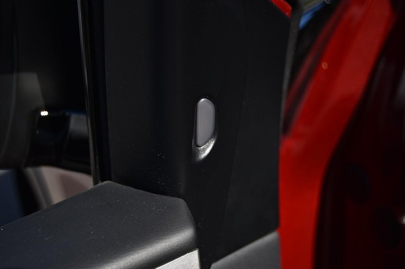 Nissan Murano Vehicle Full-screen Gallery Image 11