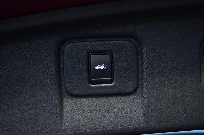 Nissan Murano Vehicle Full-screen Gallery Image 26