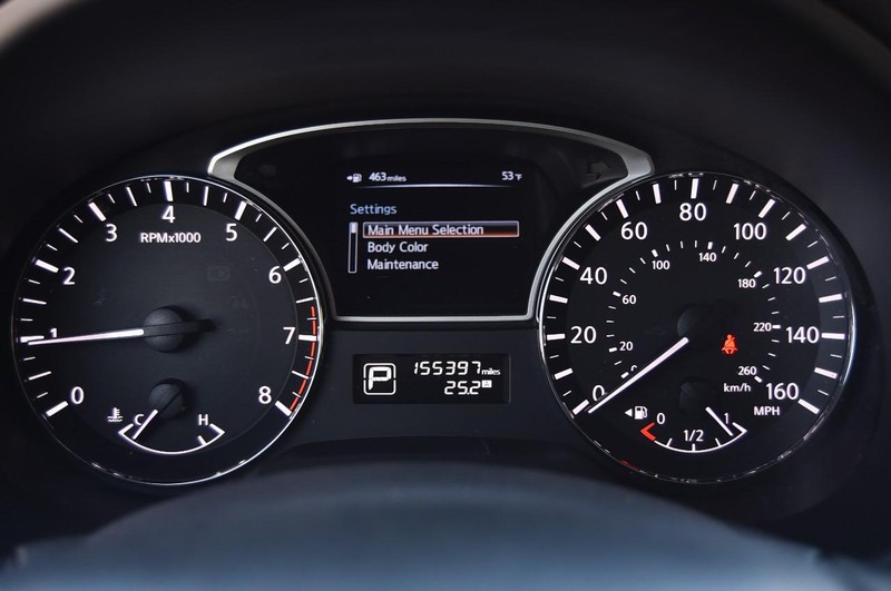 Nissan Altima Vehicle Image 12