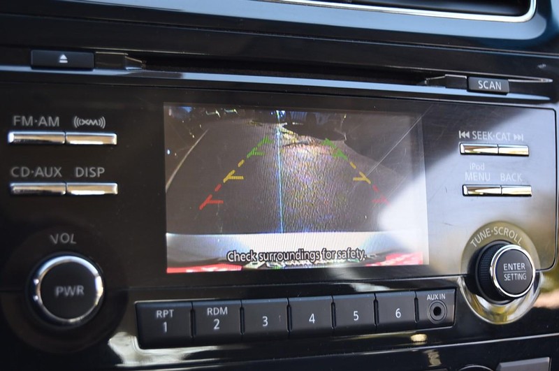 Nissan Altima Vehicle Image 13