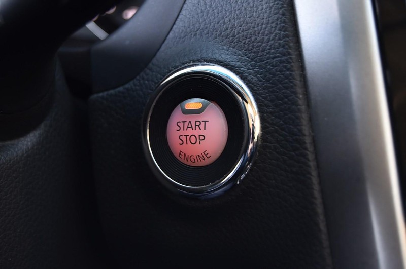 Nissan Altima Vehicle Image 16