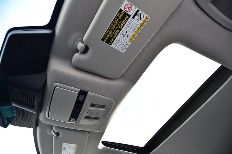 Nissan ARIYA Vehicle Full-screen Gallery Image 24