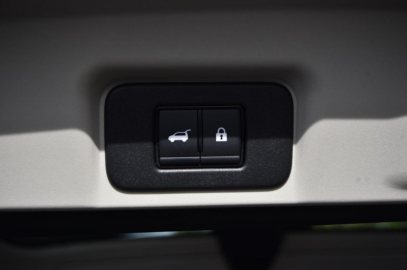 Nissan ARIYA Vehicle Full-screen Gallery Image 28