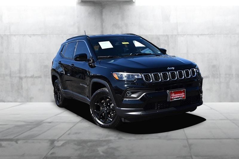 Jeep Compass Vehicle Image 02