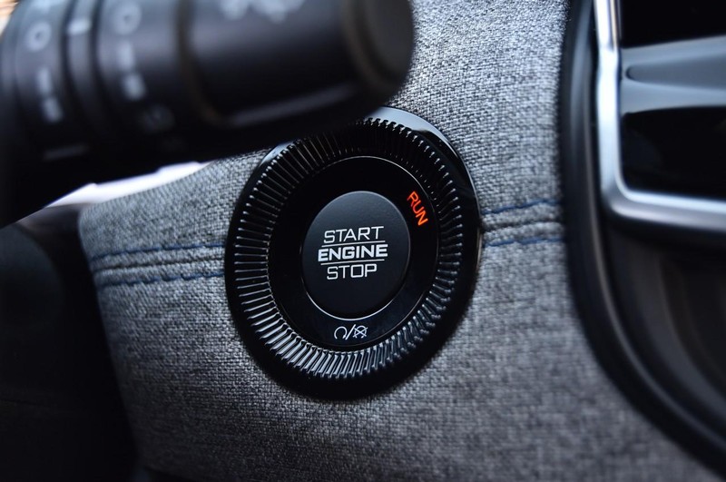 Jeep Compass Vehicle Image 19
