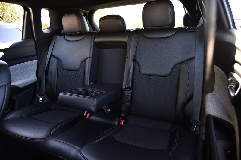 Jeep Compass Vehicle Image 23