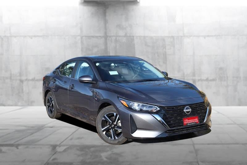 Nissan Sentra Vehicle Full-screen Gallery Image 2