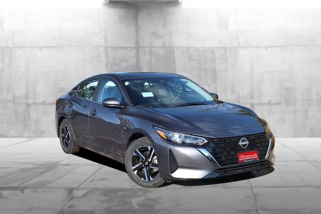 Nissan Sentra Vehicle Image 02