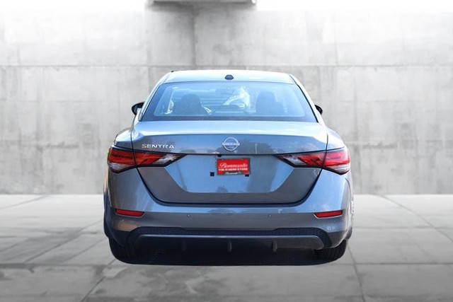 Nissan Sentra Vehicle Image 06