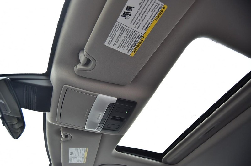 Nissan Altima Vehicle Image 21