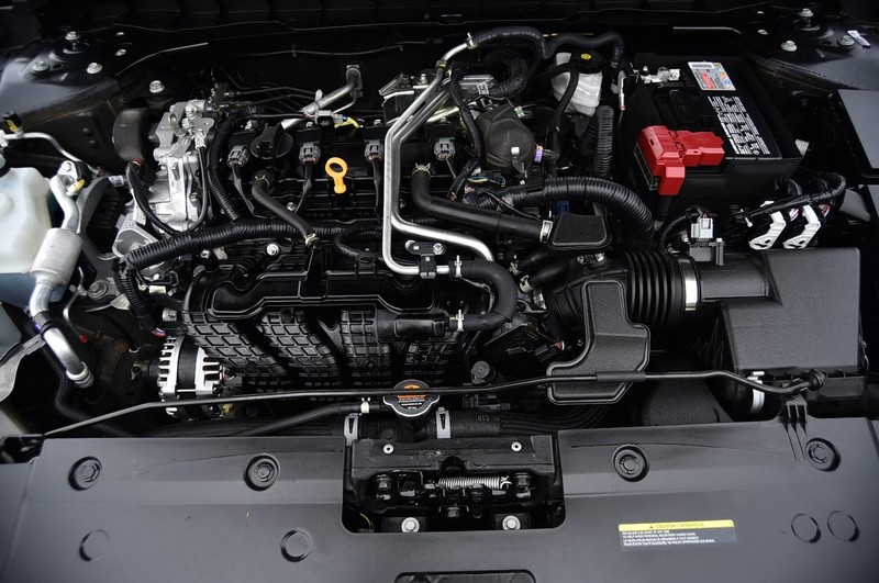 Nissan Altima Vehicle Image 25