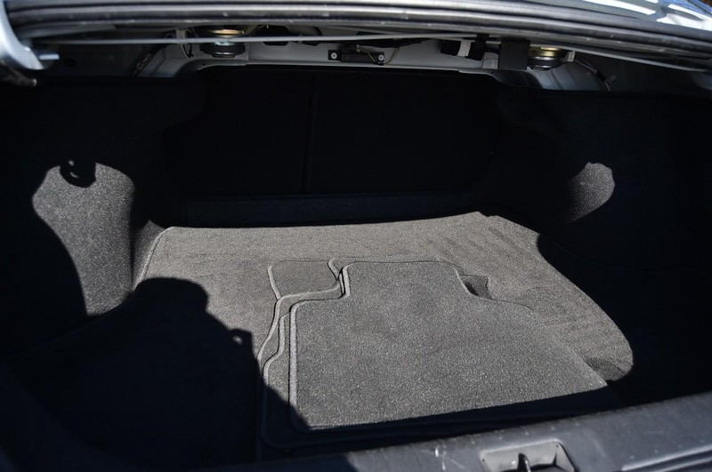 Nissan Sentra Vehicle Full-screen Gallery Image 23