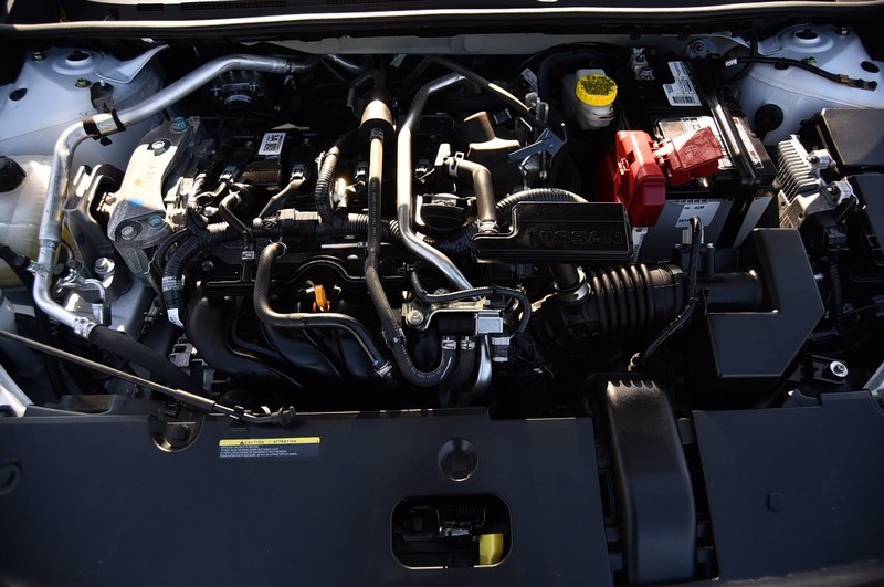 Nissan Sentra Vehicle Full-screen Gallery Image 24