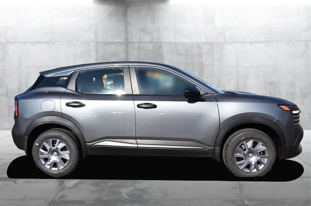 Nissan Kicks Vehicle Image 05