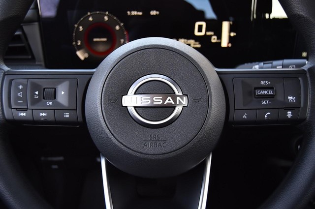 Nissan Kicks Vehicle Image 20