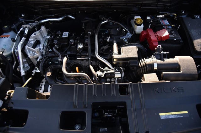 Nissan Kicks Vehicle Image 25