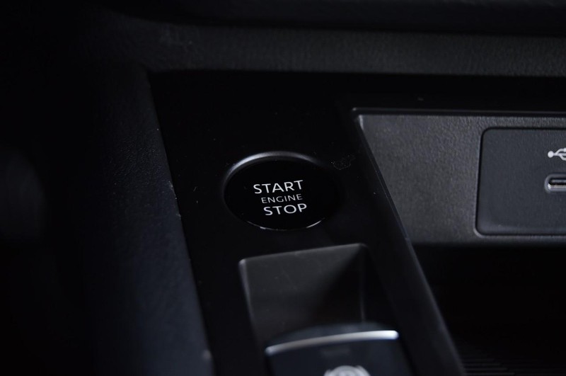 Nissan Kicks Vehicle Image 18