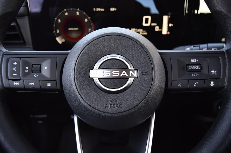 Nissan Kicks Vehicle Image 20