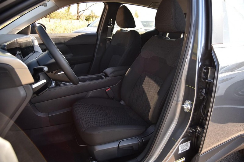 Nissan Kicks Vehicle Image 21