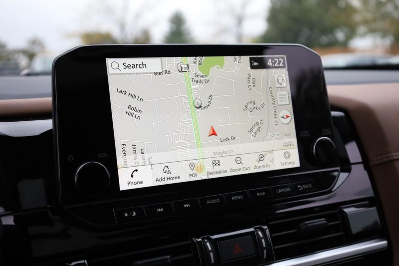 Nissan Pathfinder Vehicle Full-screen Gallery Image 16