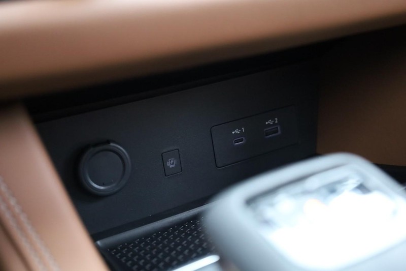 Nissan Pathfinder Vehicle Full-screen Gallery Image 19