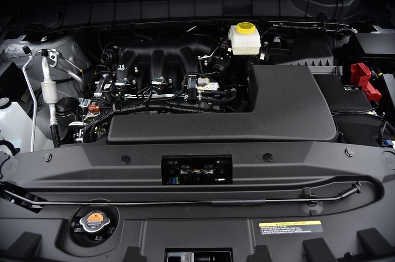 Nissan Pathfinder Vehicle Full-screen Gallery Image 29