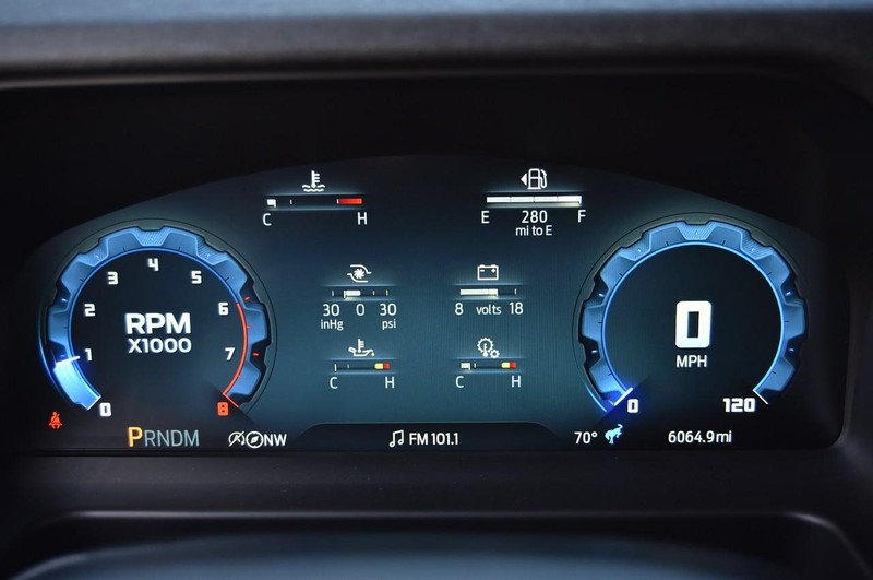 Ford Bronco Vehicle Full-screen Gallery Image 11