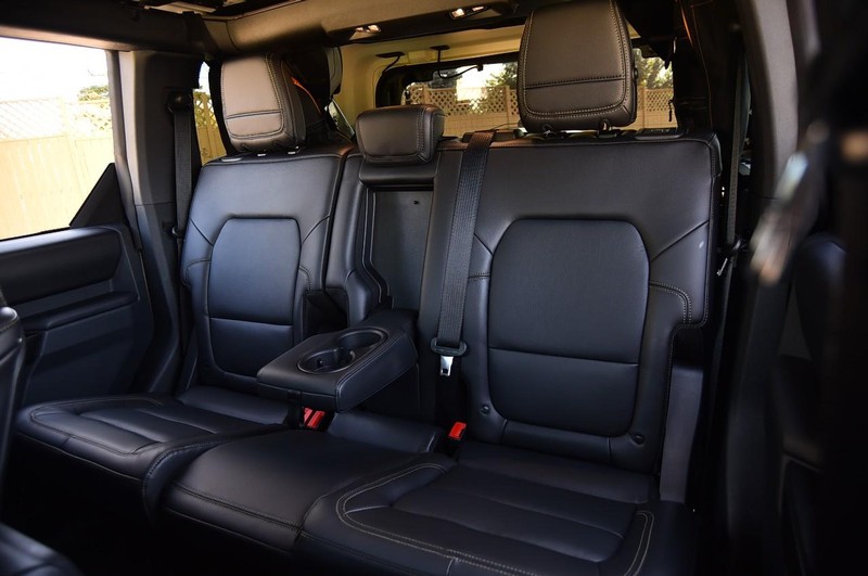 Ford Bronco Vehicle Full-screen Gallery Image 23