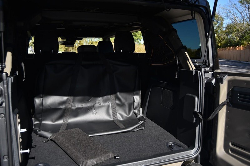 Ford Bronco Vehicle Full-screen Gallery Image 25