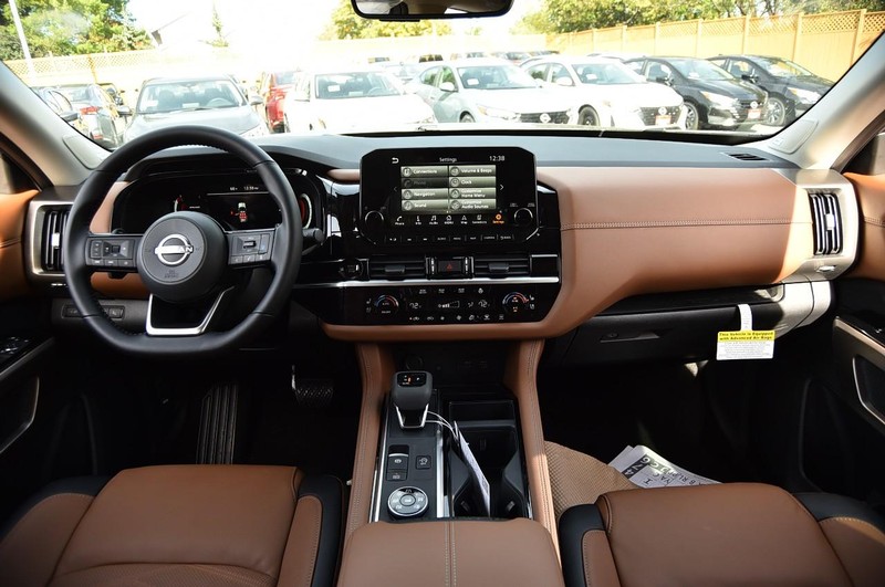 Nissan Pathfinder Vehicle Image 08