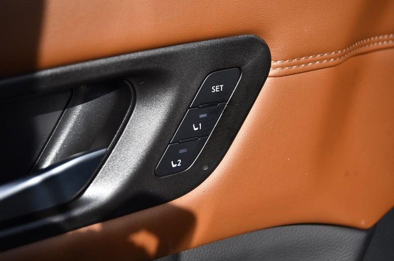 Nissan Pathfinder Vehicle Image 10