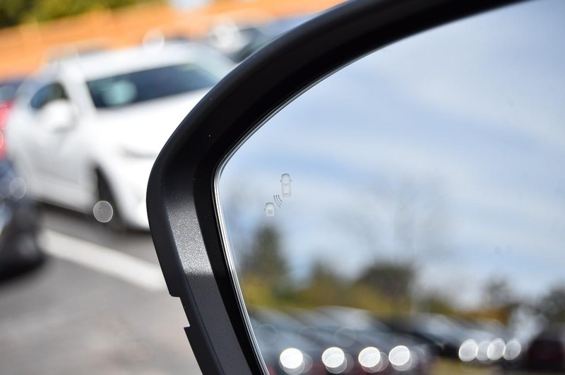 Nissan Pathfinder Vehicle Image 11