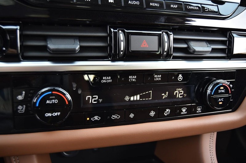 Nissan Pathfinder Vehicle Image 19