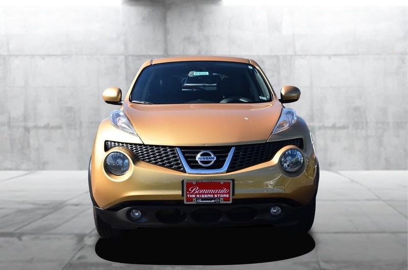 Nissan Juke Vehicle Full-screen Gallery Image 04