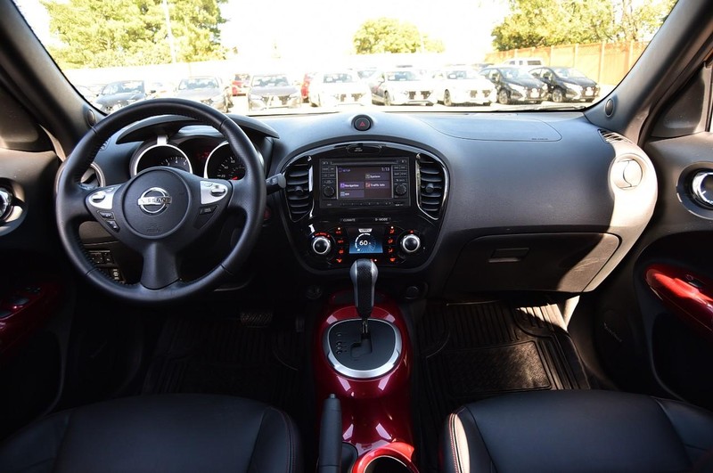 Nissan Juke Vehicle Full-screen Gallery Image 08