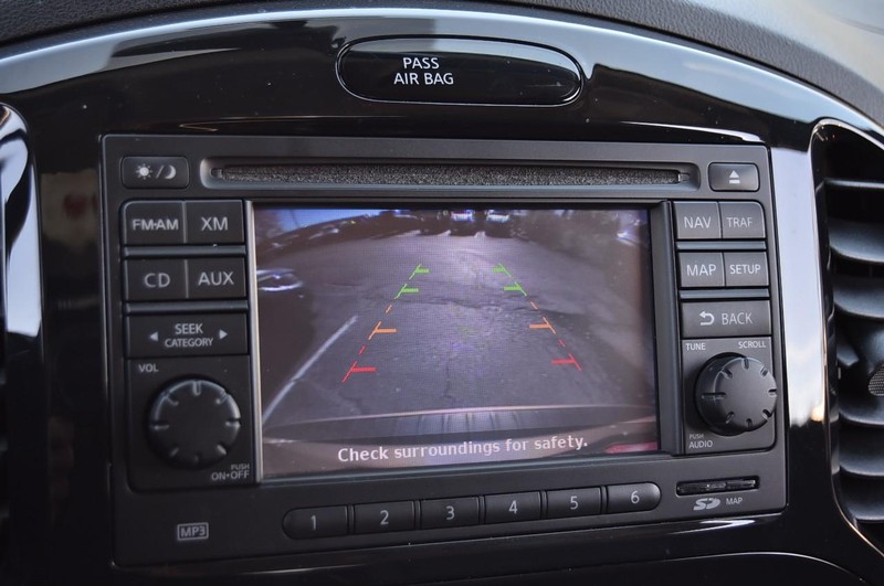 Nissan Juke Vehicle Full-screen Gallery Image 13